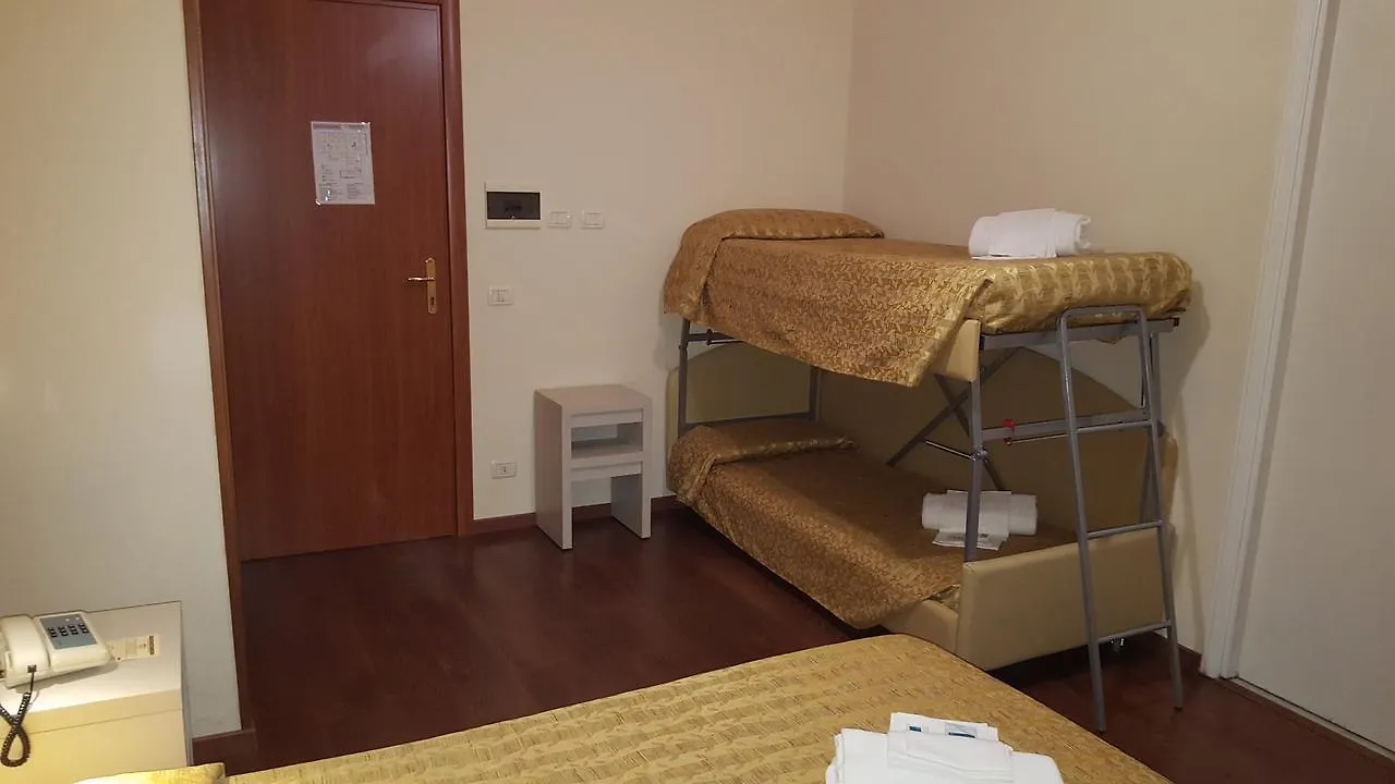 Hotel Casa Per Ferie Oasi San Giuseppe Roma 3*,  Italia